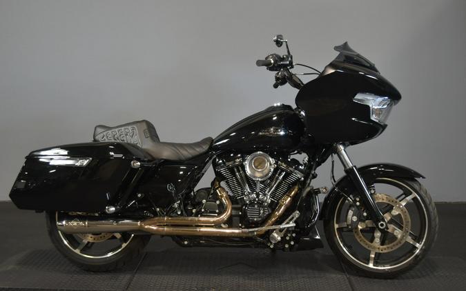 2025 Harley-Davidson Road Glide Vivid Black