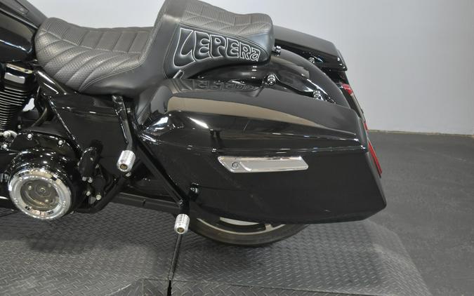 2025 Harley-Davidson Road Glide Vivid Black