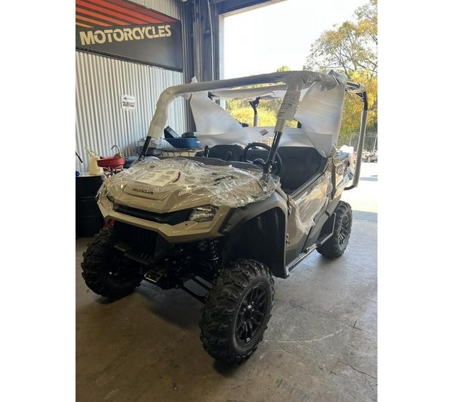 2023 Honda® Pioneer 1000-5 Deluxe