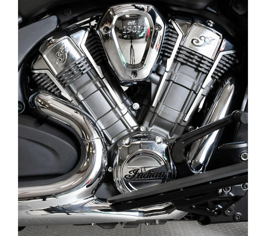 2024 Indian Motorcycle® Challenger® Titanium Smoke