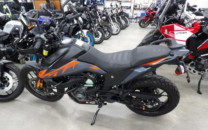 2022 KTM Adventure 390