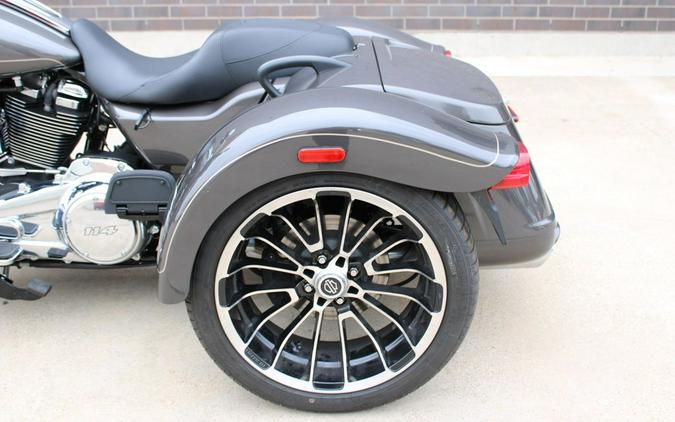 2023 Harley-Davidson® FLTRT - Road Glide® 3