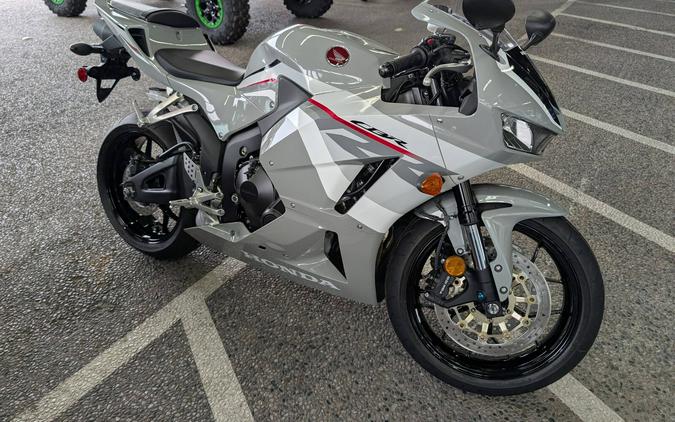 2026 Honda CBR600RR Deep Pearl Gray - 302493