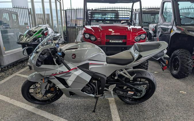 2026 Honda CBR600RR Deep Pearl Gray - 302493