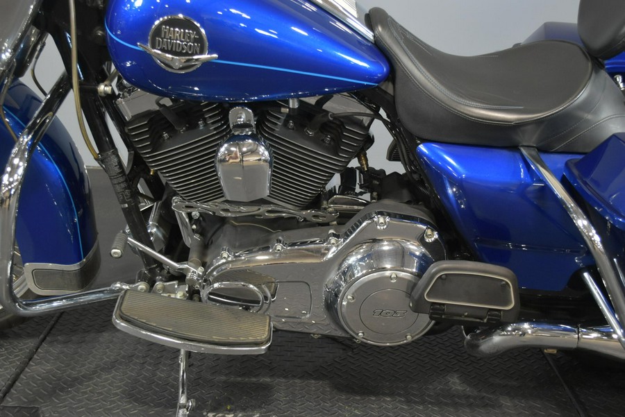 2009 Harley-Davidson Road King Classic Flame Blue Pearl