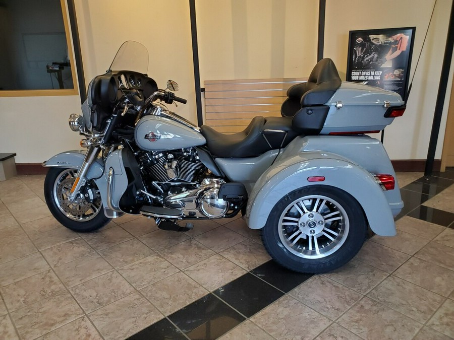 2024 Harley-Davidson Tri Glide Ultra Billiard Gray