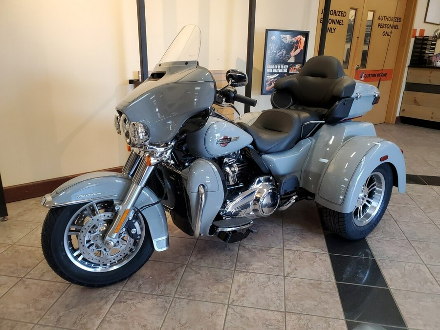 2024 Harley-Davidson Tri Glide Ultra Billiard Gray