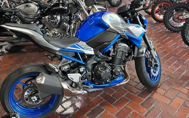 2020 Kawasaki Z900 ABS Candy Plasma Blue/Metallic Silver