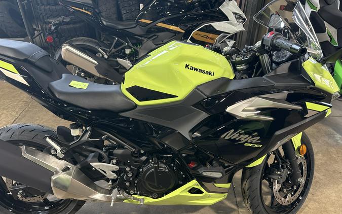 2026 Kawasaki Ninja® 500 SE ABS
