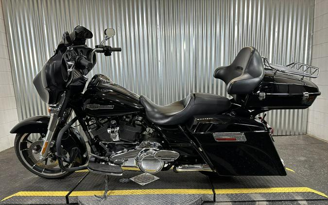 2022 Harley-Davidson Street Glide
