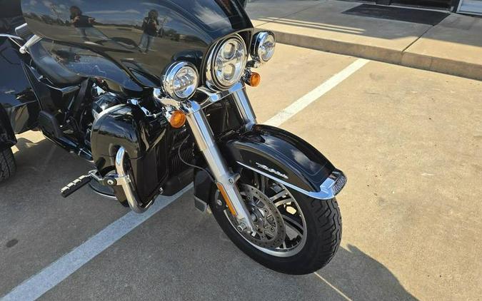 2022 Harley-Davidson® FLHTCUTG - Tri Glide® Ultra