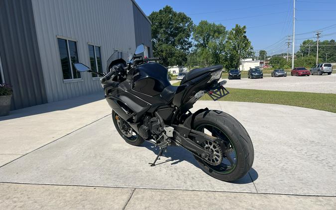 2025 KAWASAKI NINJA 650 - DAE3913