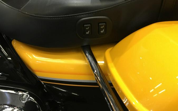 2022 Harley-Davidson CVO™ Road Glide Limited Hightail Yellow Pearl FLTRKSE