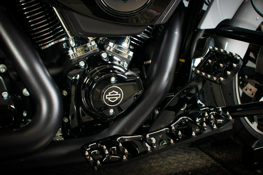 2025 Harley-Davidson Road Glide FLTRX