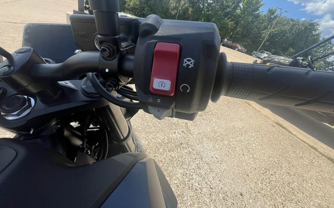 2026 Honda CB750 Hornet E-Clutch