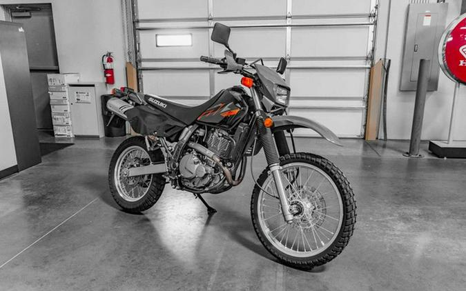 2025 Suzuki DR 650S