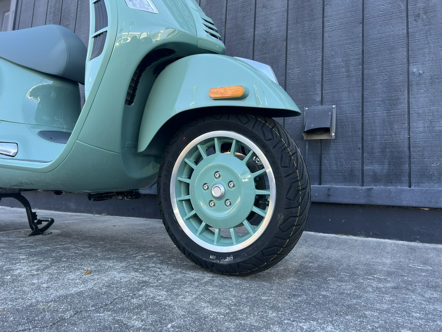 2027 Vespa GTS 310 80th Anniversario