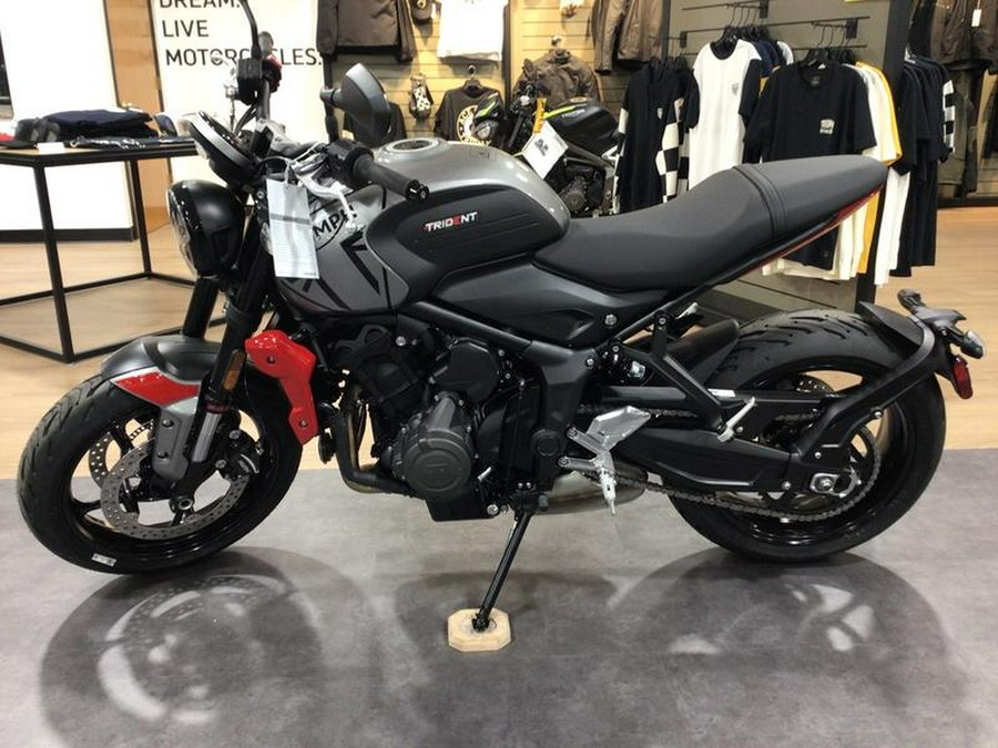 2023 Triumph Trident 660 Silver Ice Diablo Red