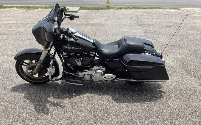 2019 Harley-Davidson® FLHX - Street Glide®