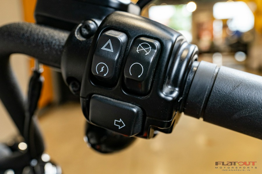 2023 Harley-Davidson® SOFTAIL STREET BOB 114