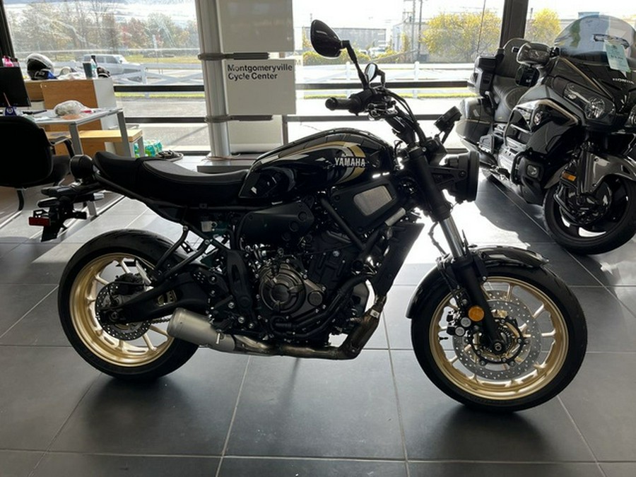 2025 Yamaha XSR 700