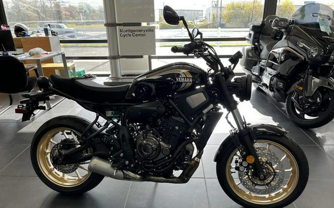2025 Yamaha XSR 700