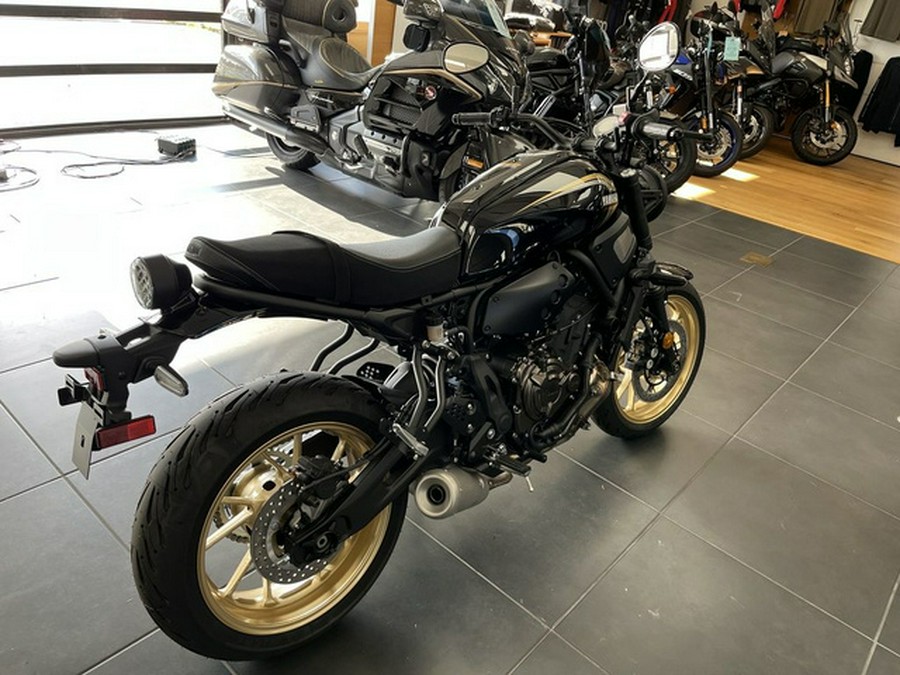 2025 Yamaha XSR 700