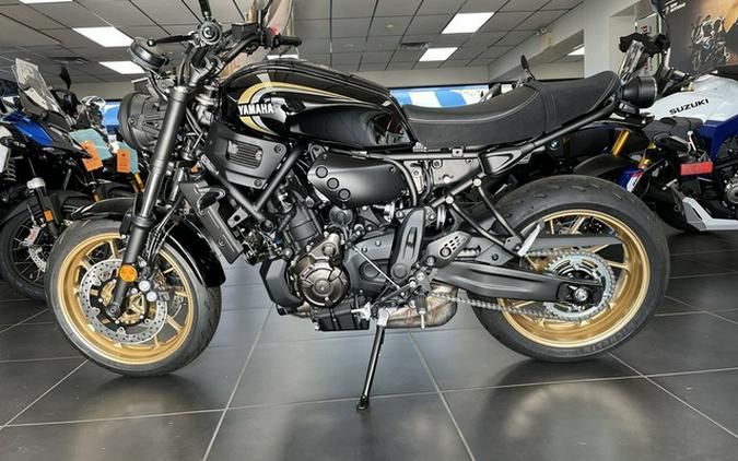 2025 Yamaha XSR 700