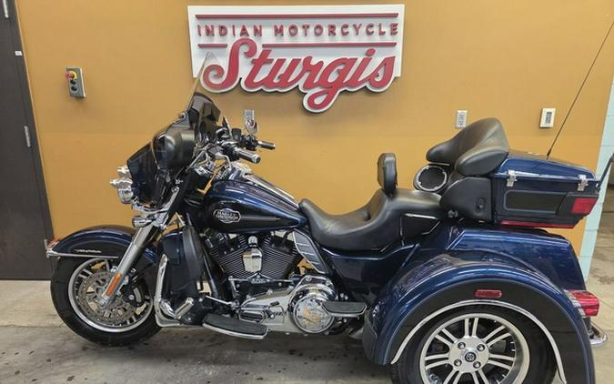 2013 Harley-Davidson Trike FLHTCUTG - Tri Glide Ultra Classic