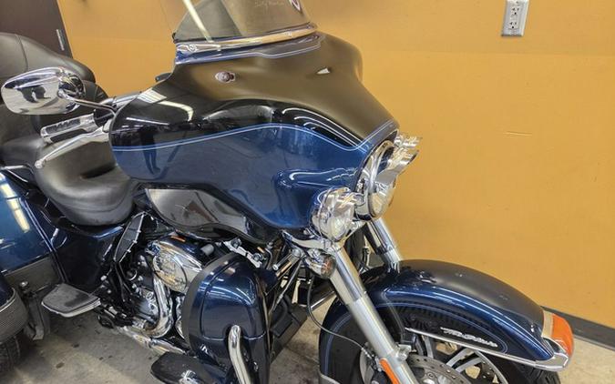 2013 Harley-Davidson Trike FLHTCUTG - Tri Glide Ultra Classic