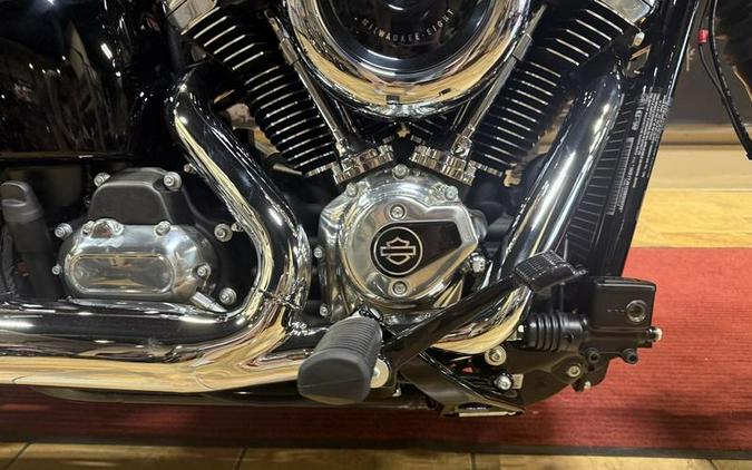 2025 Harley-Davidson® FXBB - Street Bob®