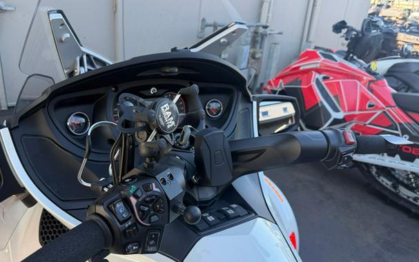 2015 Can-Am Spyder RT Limited - SE6