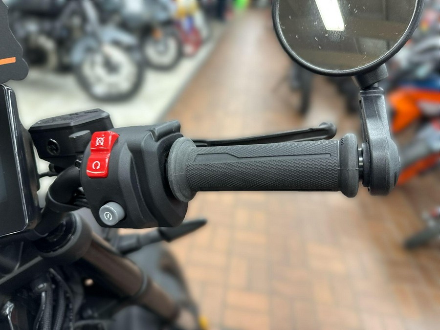 2025 Can-Am PULSE EV46-27