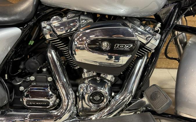 2019 Harley-Davidson® Road King® Barracuda Silver FLHR