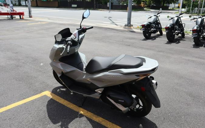 2025 PCX - Honda