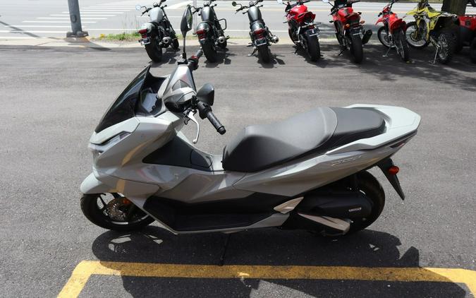 2025 PCX - Honda