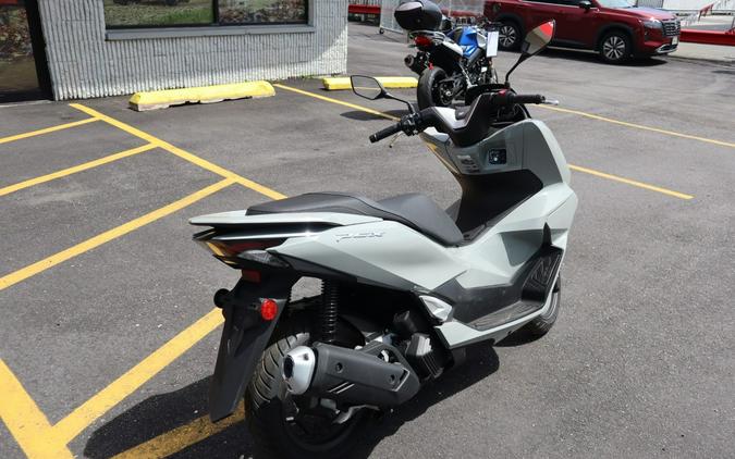 2025 PCX - Honda