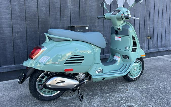 2027 Vespa GTS 310 80th Anniversario