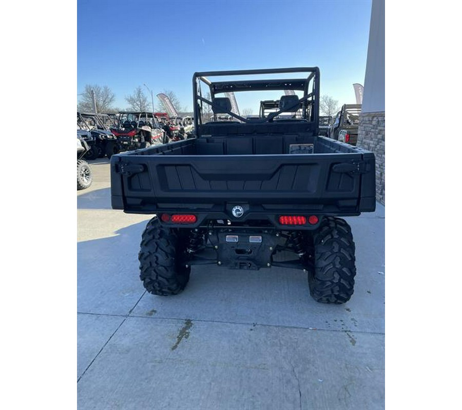 2023 Can-Am Defender 6x6 DPS HD10