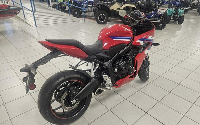 2025 Honda CBR650R E-Clutch