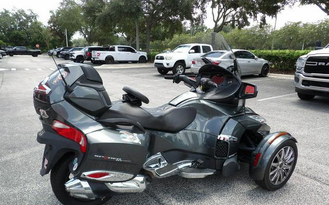 2017 Can-Am Spyder RT Limited 6-Speed Semi-Automatic (SE6)