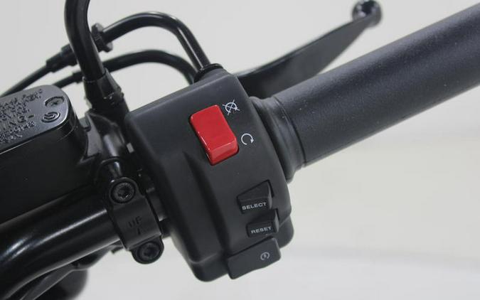 2025 Yamaha Bolt R-Spec