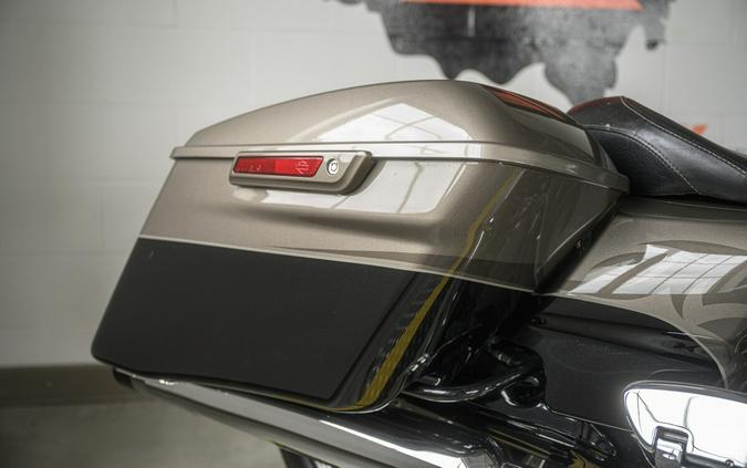 2014 Harley-Davidson CVO Road King FLHRSE5