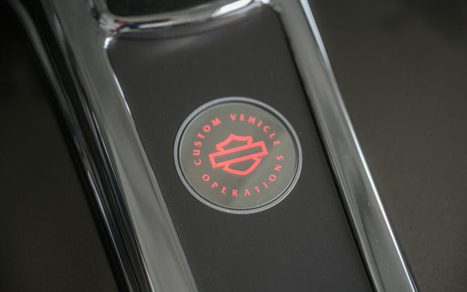 2014 Harley-Davidson CVO Road King FLHRSE5