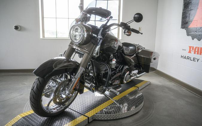 2014 Harley-Davidson CVO Road King FLHRSE5