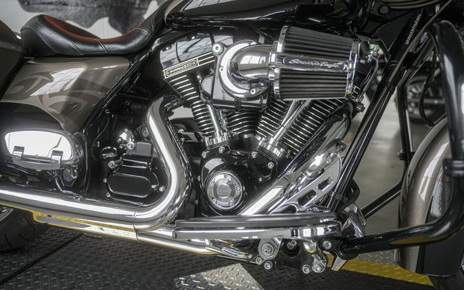 2014 Harley-Davidson CVO Road King FLHRSE5