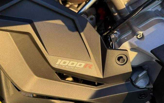 2026 Can-Am® Renegade X mr 1000 R Hyper Silver & Legion Red