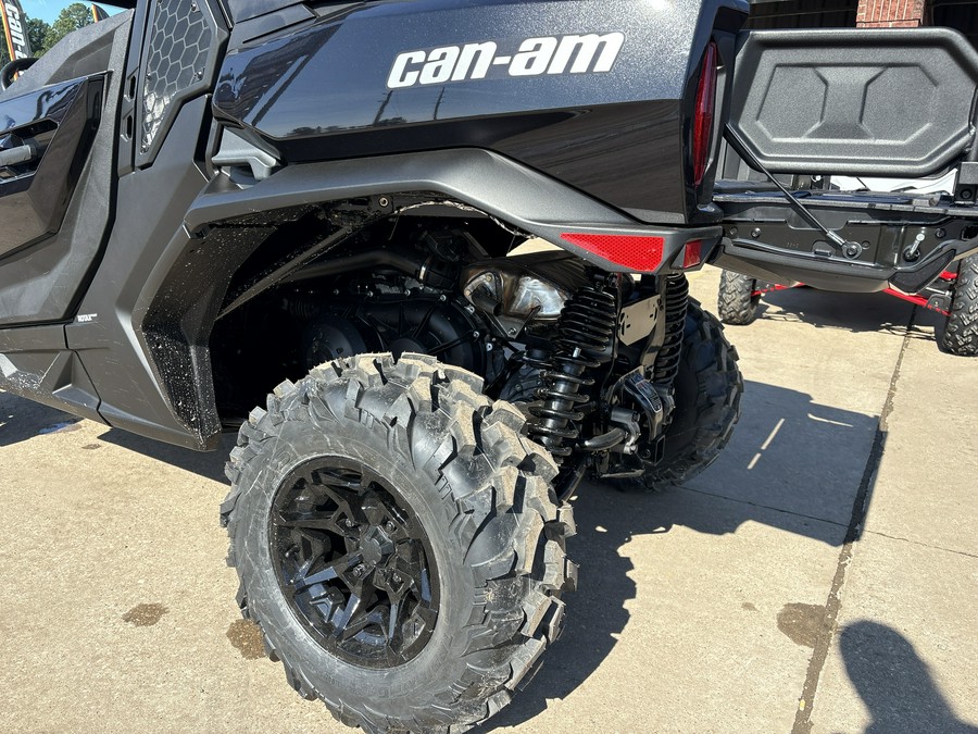 2026 Can-Am Commander XT 700