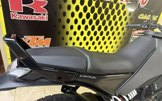 2024 Husqvarna SVARTPILEN 401