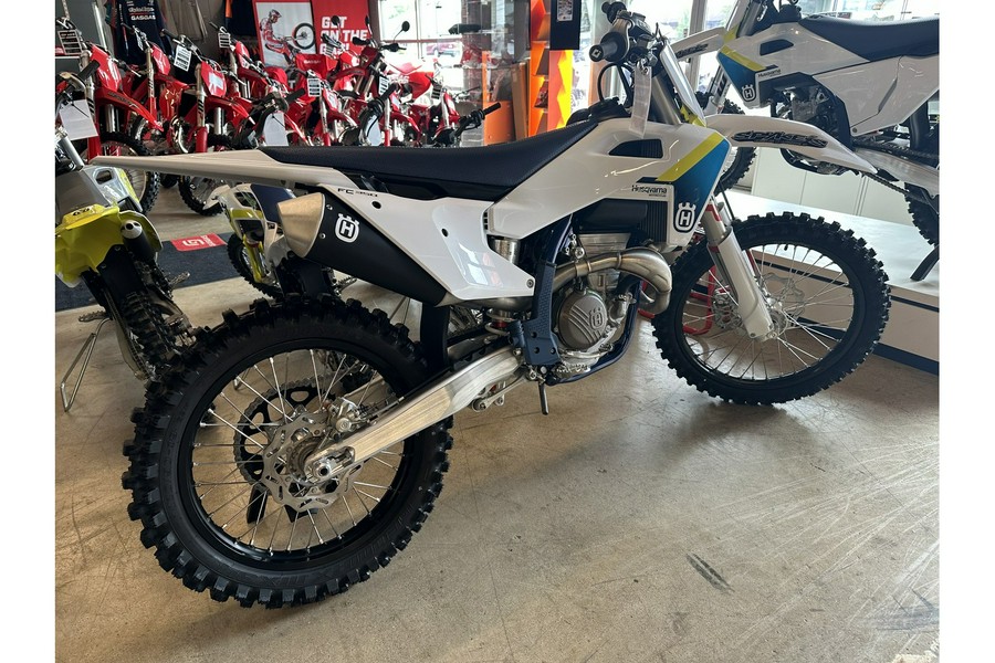 2025 Husqvarna Motorcycles FC 350